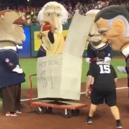 ESPN analyst Dallas Braden dresses as a hot dog, helps Teddy Roosevelt win the Nationals presidents race